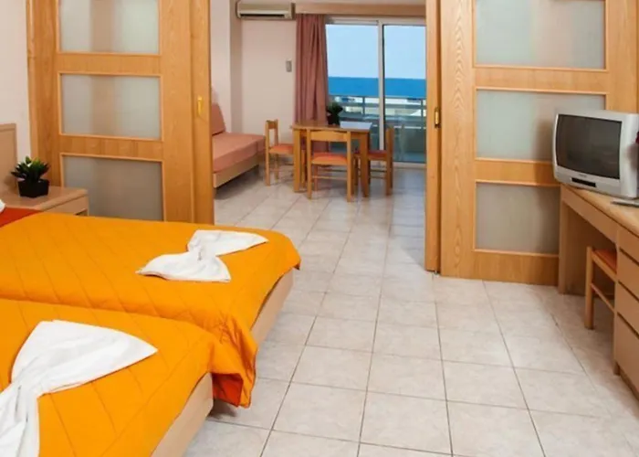 Aparthotel Poseidonia 4*