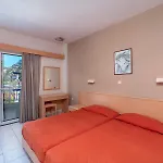 Ξενοδοχείο με διαμερίσματα Poseidonia 4*