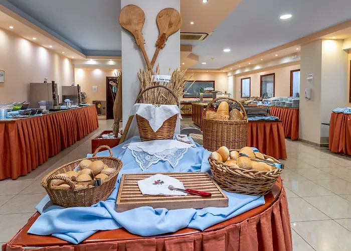 Poseidonia Apartahotel