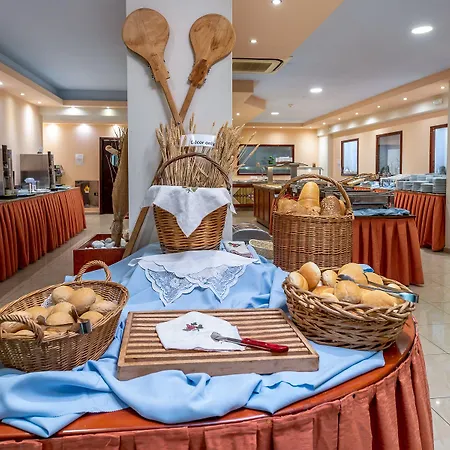 Poseidonia Apartahotel